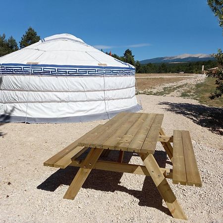 A Ventoux Yourte Monieux Экстерьер фото
